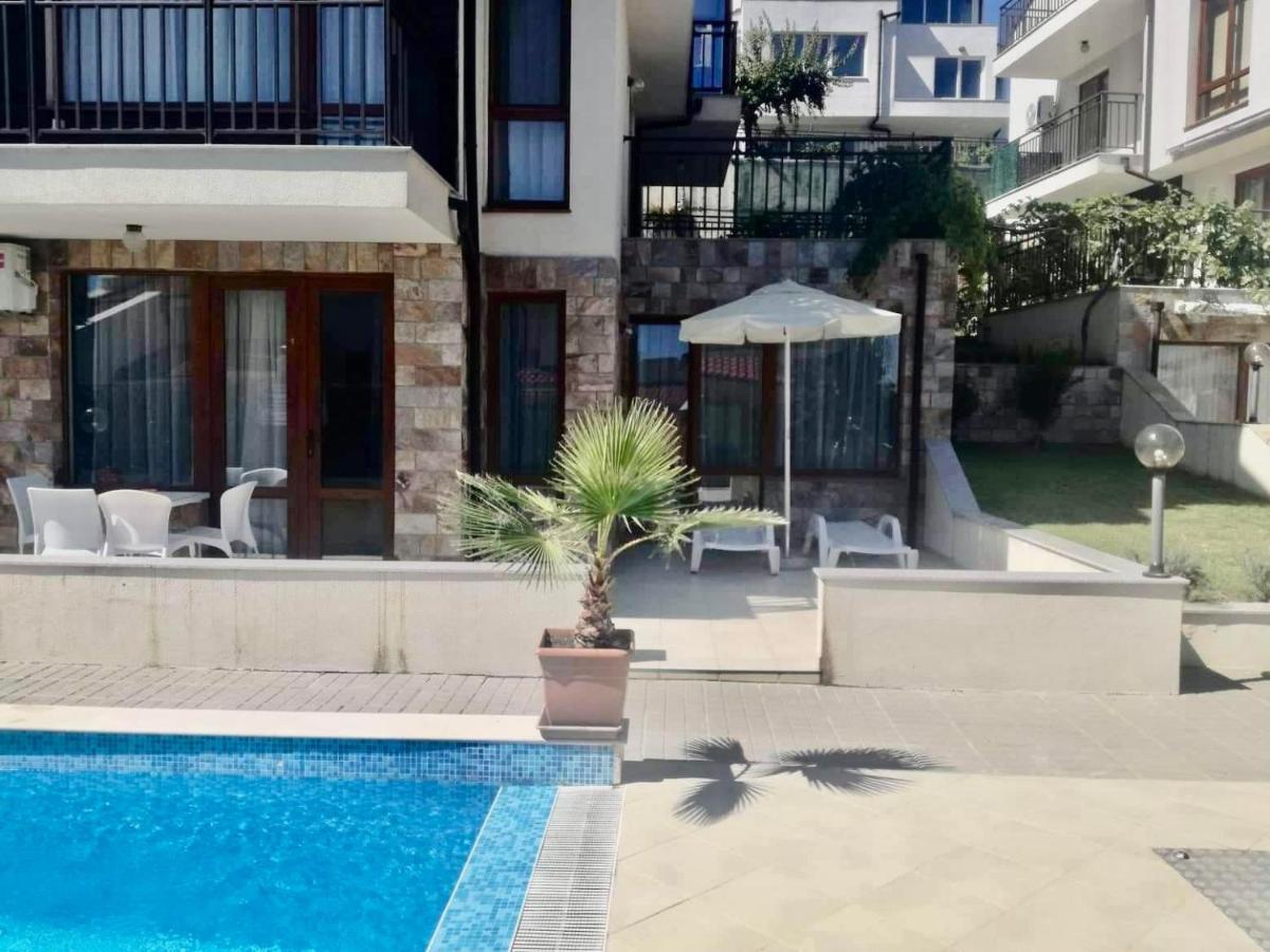 Apartments In Villas Apolon Sozopol Bagian luar foto
